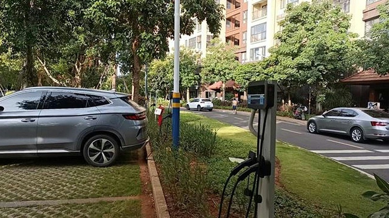未来加速,充电桩引领能源新变革 未来加速,充电桩引领能源新变革